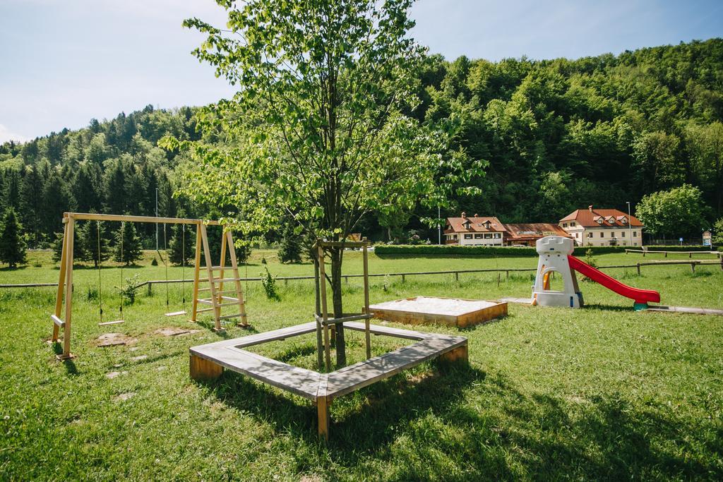 Villa Pocitniska Hiska Pod Skalco Kamnik Exterior foto