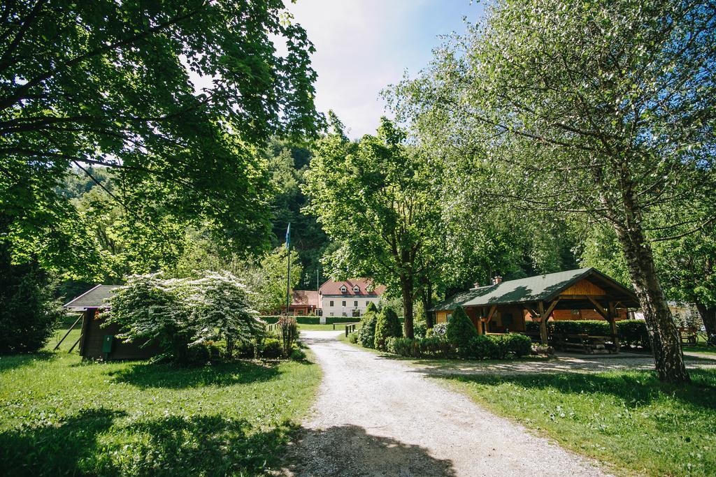 Villa Pocitniska Hiska Pod Skalco Kamnik Exterior foto